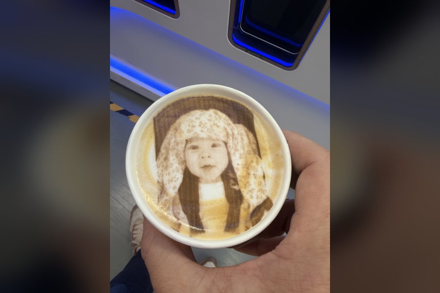 Photo personnalisée imprimée sur mousse de café — visage enfant